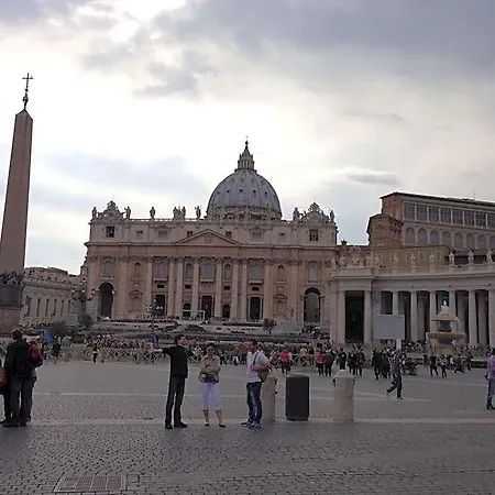 St. Peter' Six & Panzió 4*