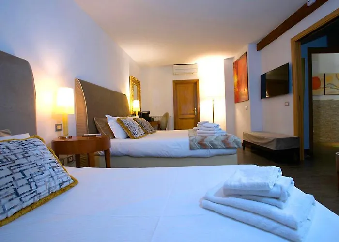 St. Peter' Six & Panzió Róma