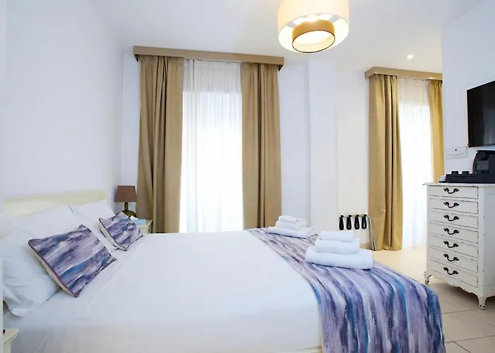 St. Peter' Six & Panzió Róma