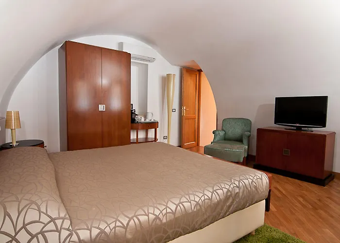 St. Peter' Six & Panzió