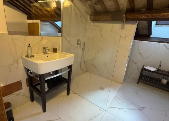 St. Peter' Six & Róma