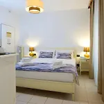 فندق مبيت وإفطار 6 غرف وأجنحة سانت بيتر 4*
