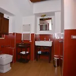 6 غرف وأجنحة سانت بيتر 4*